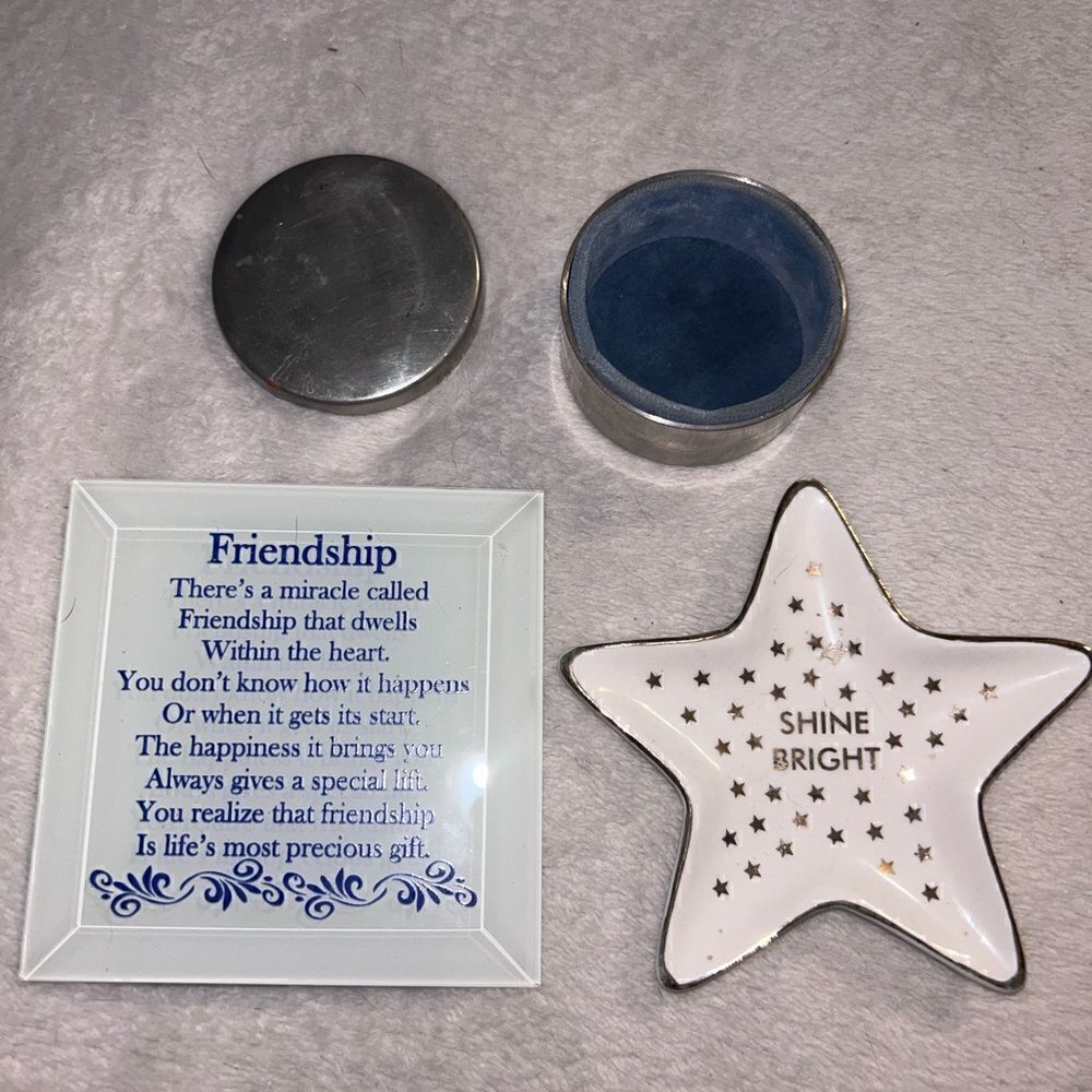 Bundle of 3 trinkets